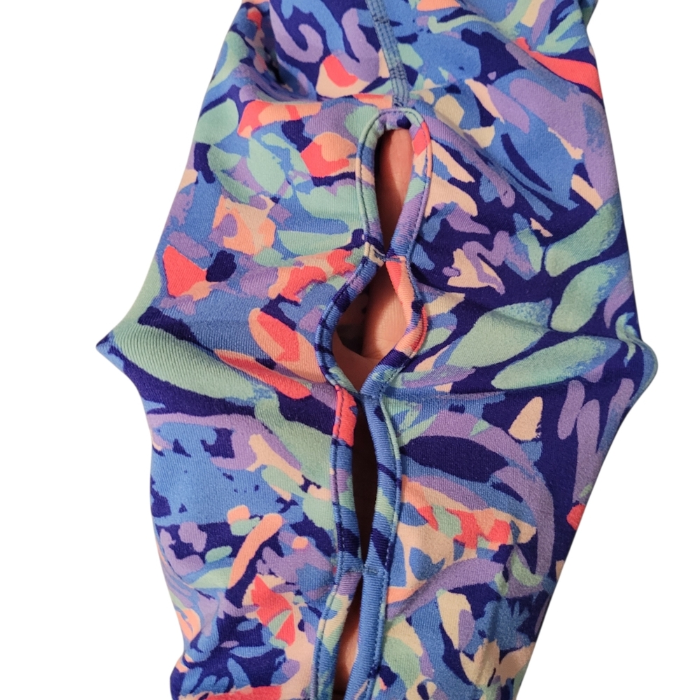 Lilly Pulitzer Luxetic Weekender cropped leggings   - M.        F50 - Picture 3 of 8